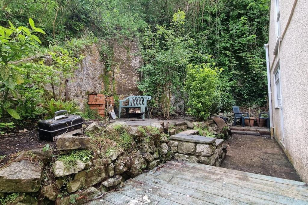 Lovely Seafront Apartment With Garden Swansea Exterior photo