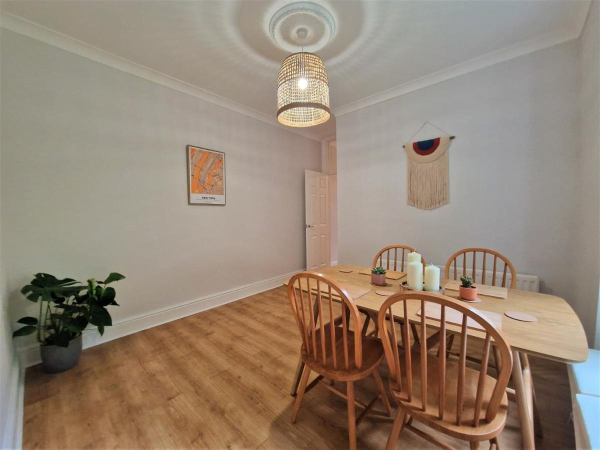 Lovely Seafront Apartment With Garden Swansea Exterior photo